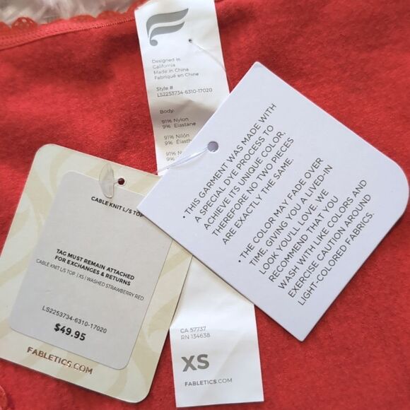 NWT Fabletics Strawberry Red Cable Knit Long Sleeve Crop Top - Picture 4 of 6